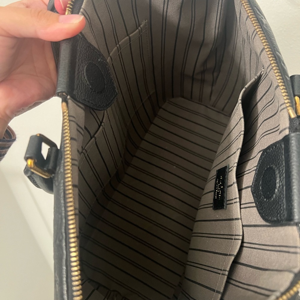 Louis Vuitton Black Monogram Handbag - Picture 8 of 16